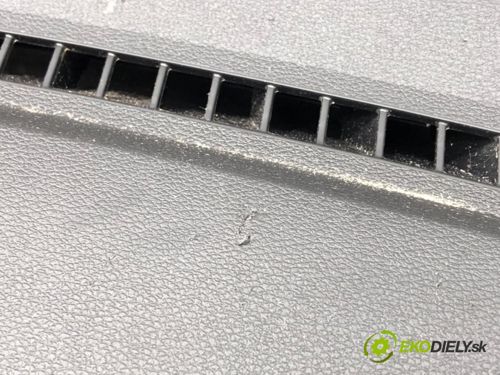 KIA CEED liftback 2020 85 kW 1.6 CRDi 115 1598 palubní doska POLŠTÁŘ: spolujezdce