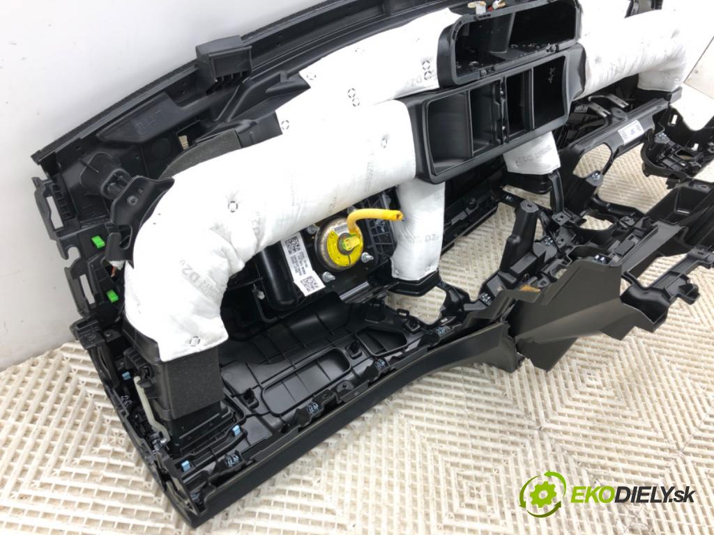 KIA CEED liftback 2020 85 kW 1.6 CRDi 115 1598 palubní doska POLŠTÁŘ: spolujezdce