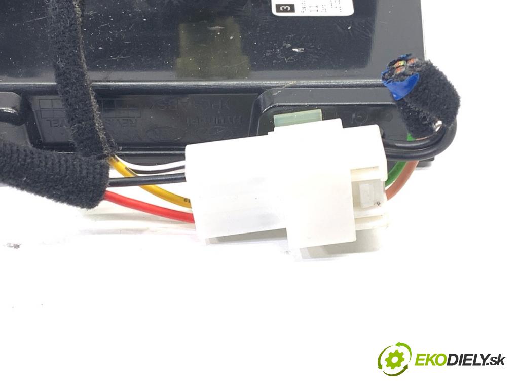 KIA CEED liftback 2020 85 kW 1.6 CRDi 115 1598 HNÍZDO: USB