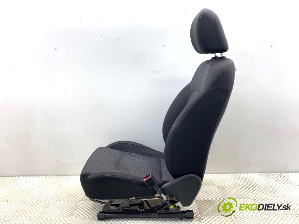 KIA CEED liftback 2020 85 kW 1.6 CRDi 115 1598 Sedadlo pravy predný