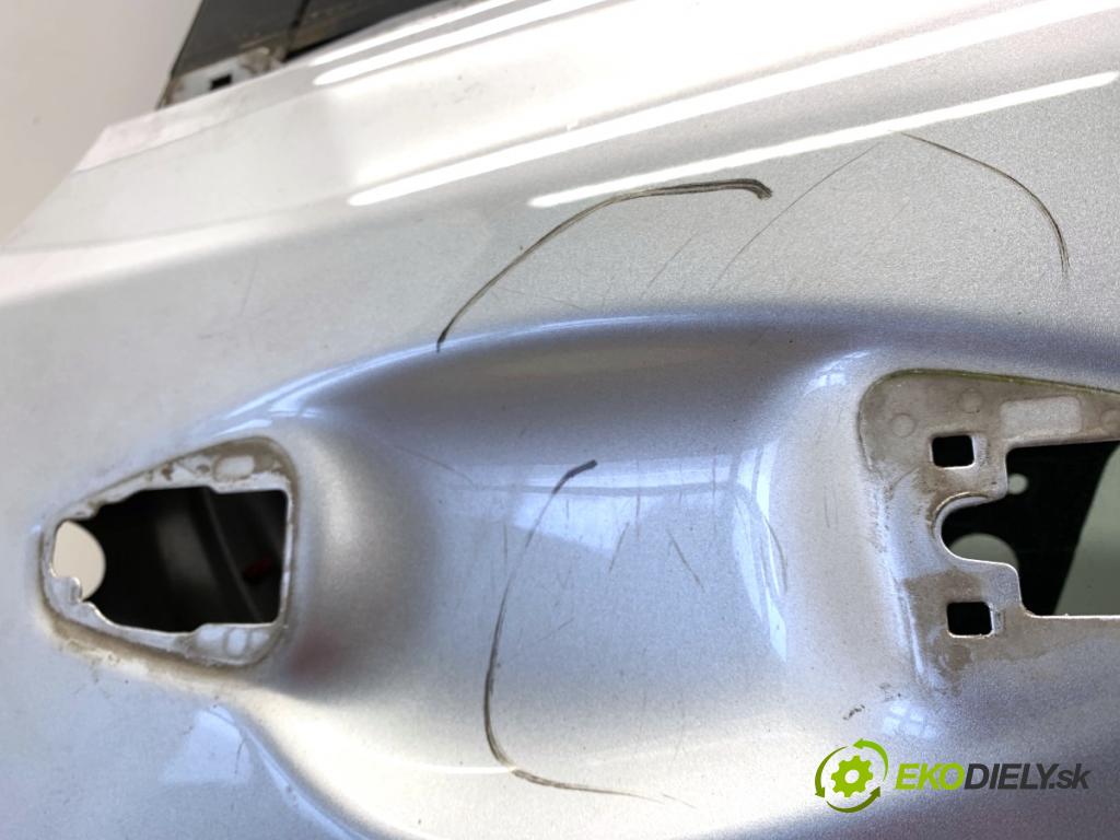 KIA CEED liftback 2020 85 kW 1.6 CRDi 115 1598 Dvere pravy zad