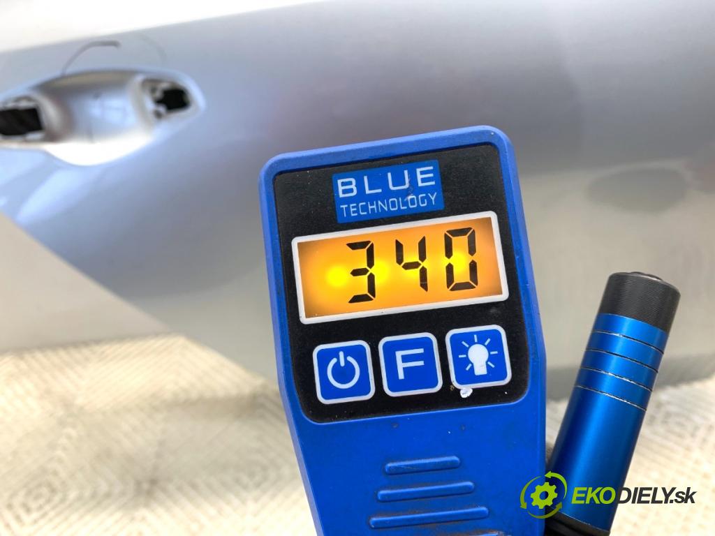 KIA CEED liftback 2020 85 kW 1.6 CRDi 115 1598 Dvere pravy zad