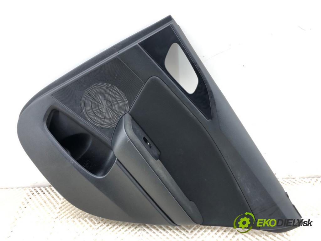 KIA CEED liftback 2020 85 kW 1.6 CRDi 115 1598 ča dveře pravý zadní část 