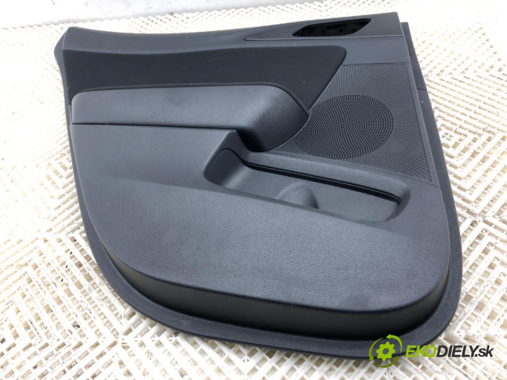 KIA CEED liftback 2020 85 kW 1.6 CRDi 115 1598 ča dveře levý zadní část