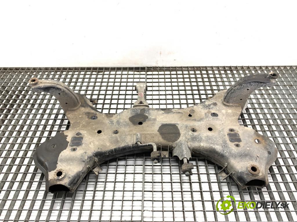 KIA CEED liftback 2020 85 kW 1.6 CRDi 115 1598 výztuha pod motor 62401J7AA0 (Přední výztuha)