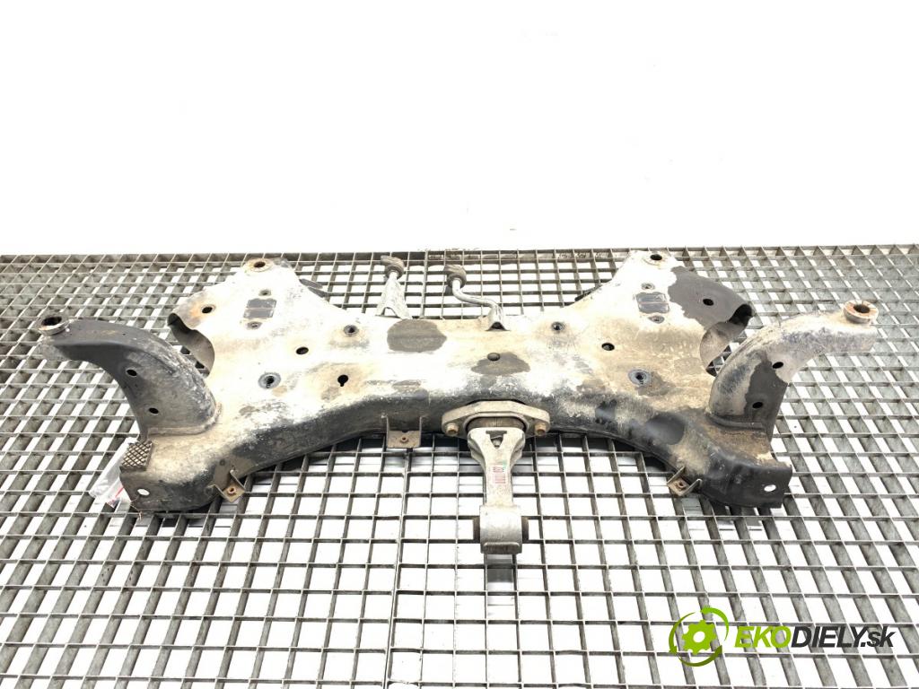 KIA CEED liftback 2020 85 kW 1.6 CRDi 115 1598 výztuha pod motor 62401J7AA0 (Přední výztuha)