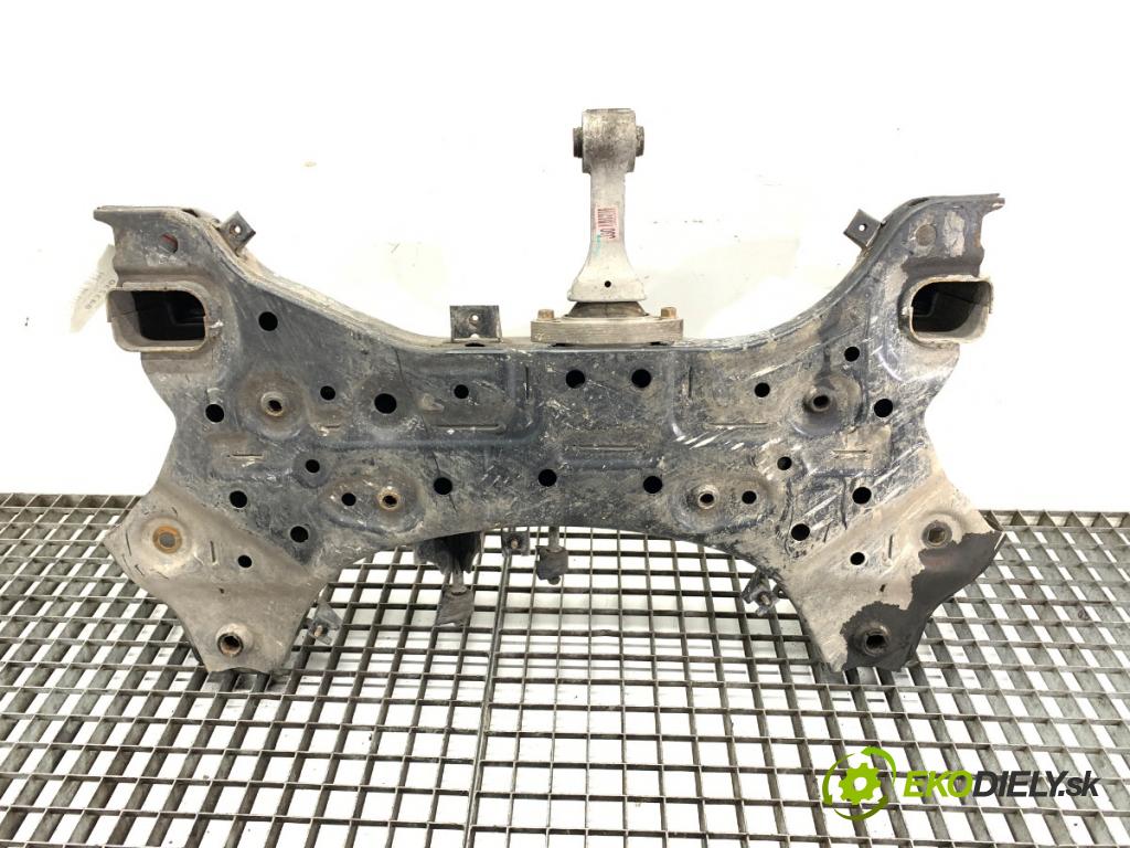 KIA CEED liftback 2020 85 kW 1.6 CRDi 115 1598 výztuha pod motor 62401J7AA0 (Přední výztuha)