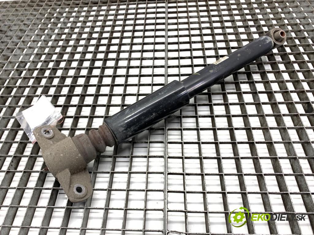 KIA CEED liftback 2020 85 kW 1.6 CRDi 115 1598 tlumič pravý zadní část 55300-J7AC0