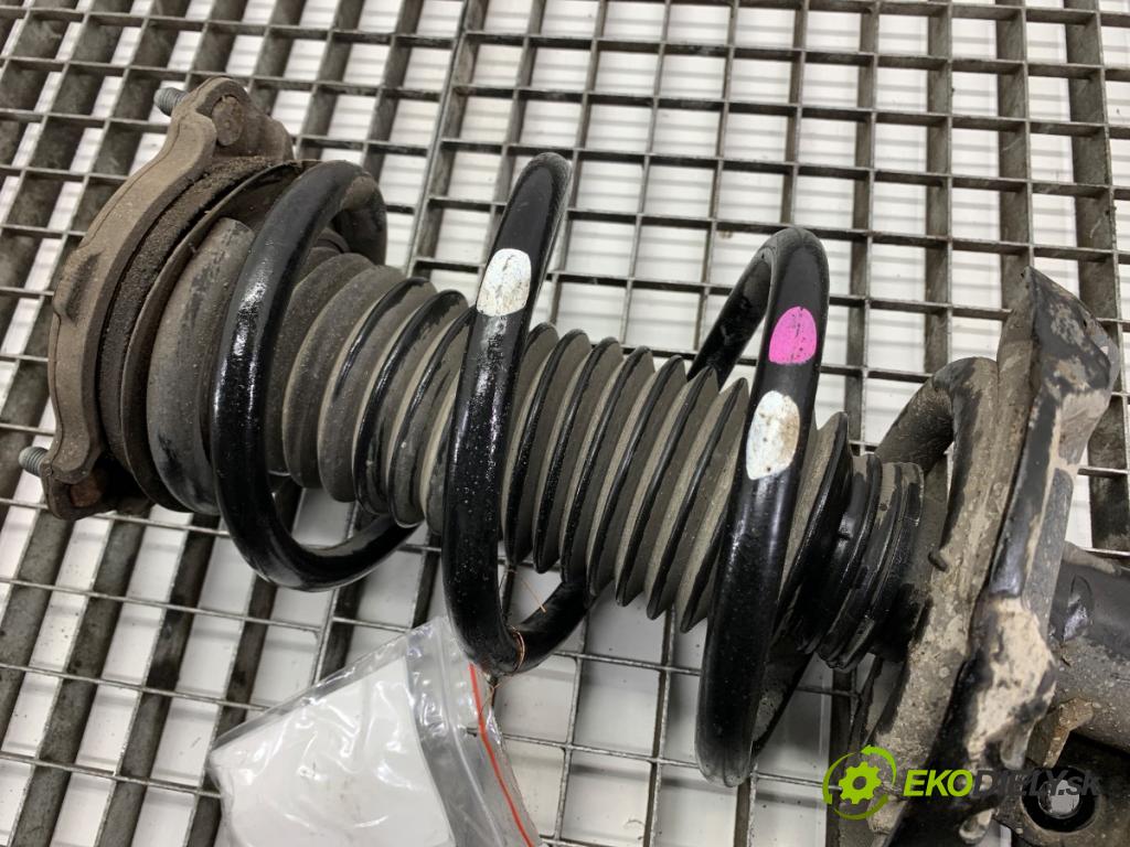 KIA CEED liftback 2020 85 kW 1.6 CRDi 115 1598 Tlmič pravy predný 54661-J7AC0