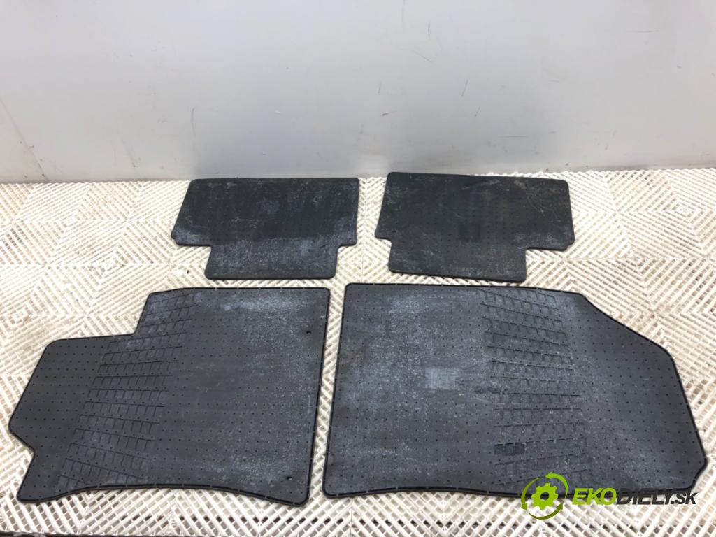 KIA CEED liftback 2020 85 kW 1.6 CRDi 115 1598 koberček J7131ADE50