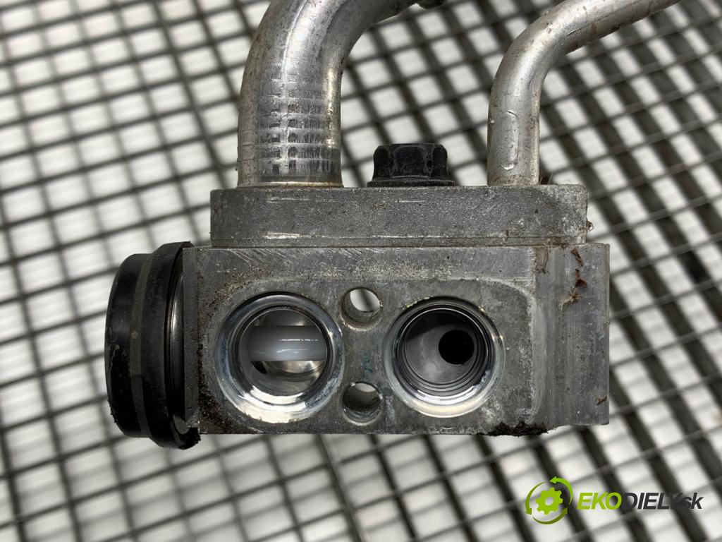 KIA CEED liftback 2020 85 kW 1.6 CRDi 115 1598 rúrka klimatizace 97775-J7300 (Trubka klimatizace)