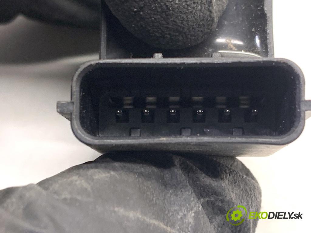 KIA CEED liftback 2020 85 kW 1.6 CRDi 115 1598 snímač PDC 95720-J7000