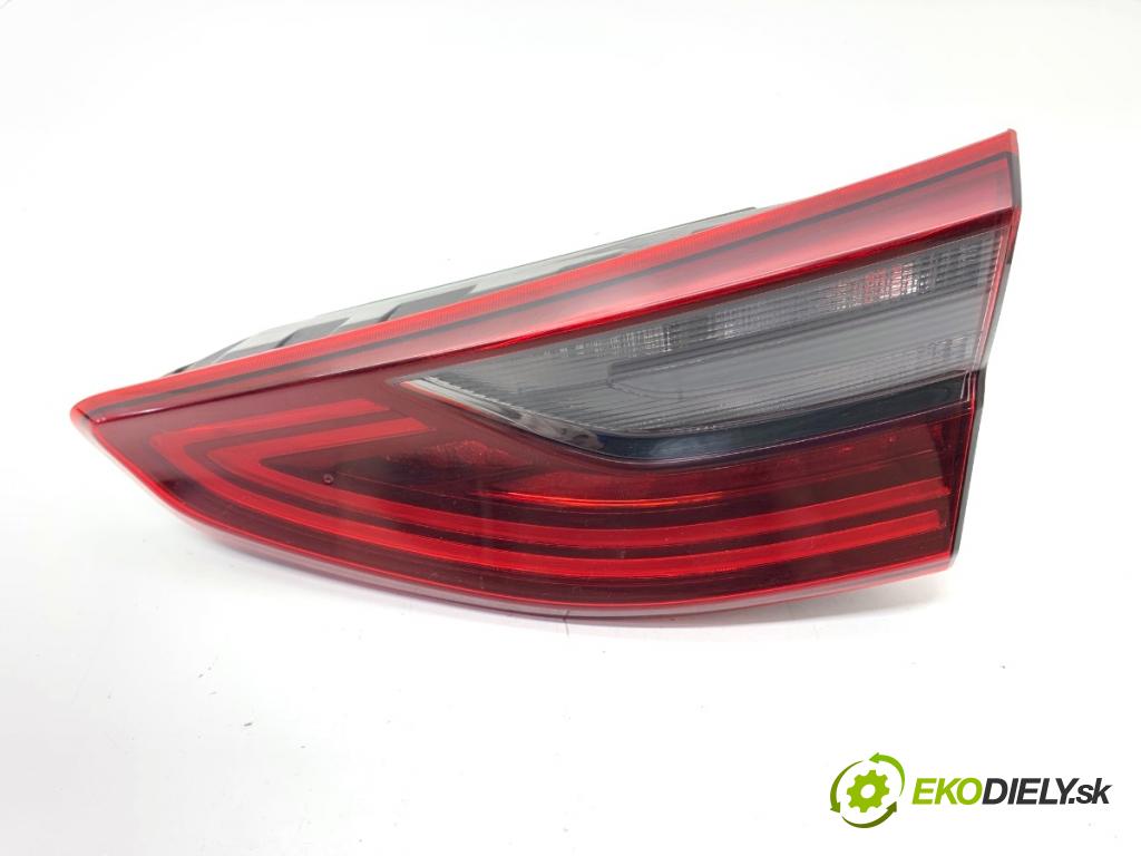 KIA CEED liftback 2020 85 kW 1.6 CRDi 115 1598 světlo zadní část pravá vnitřní  (Klika dveří ostatní)