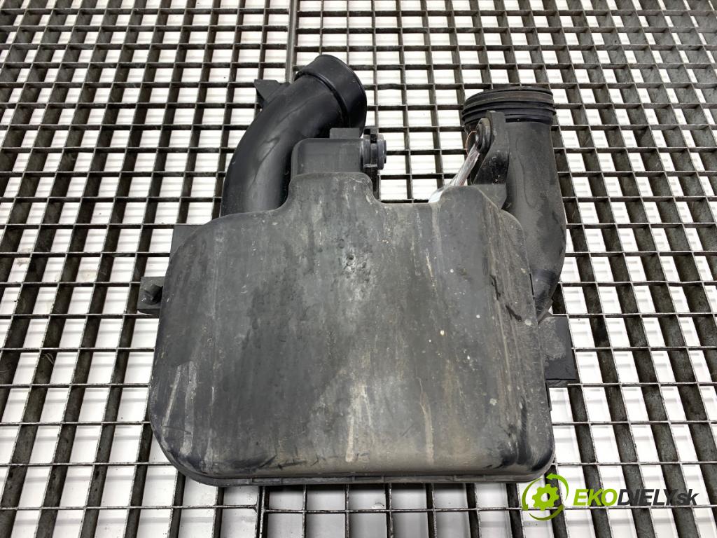 KIA CEED liftback 2020 85 kW 1.6 CRDi 115 1598 rezonátor Rúra vzduchu 28220-J7100