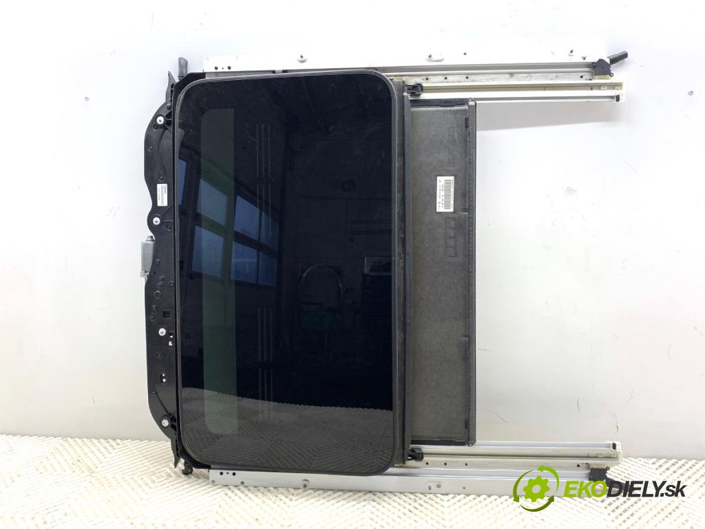 MERCEDES-BENZ W218 Kombi 2016 190 kW CLS 350 d 4-matic (218.994) 2987 střešní okno A2187800629 (Sklo karoserie)