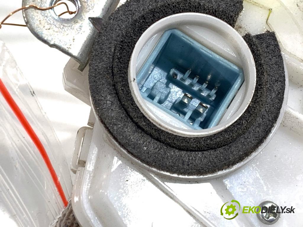 HONDA CR-V III SUV 2009 103 kW 2.2 i-CTDi 4WD (RE6) 2204 zámok dveře levý přední část 72151-SWA-G1