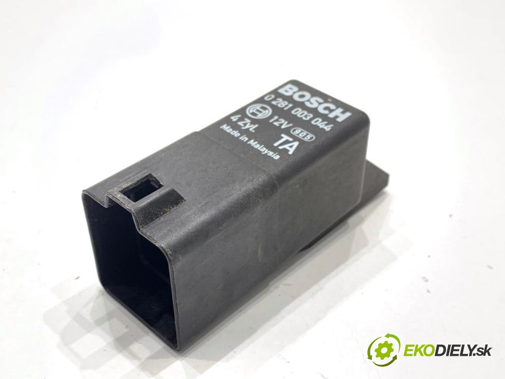 HONDA CR-V III SUV 2009 103 kW 2.2 i-CTDi 4WD (RE6) 2204 relé sviečok žhavenia 0281003044 (Relé)