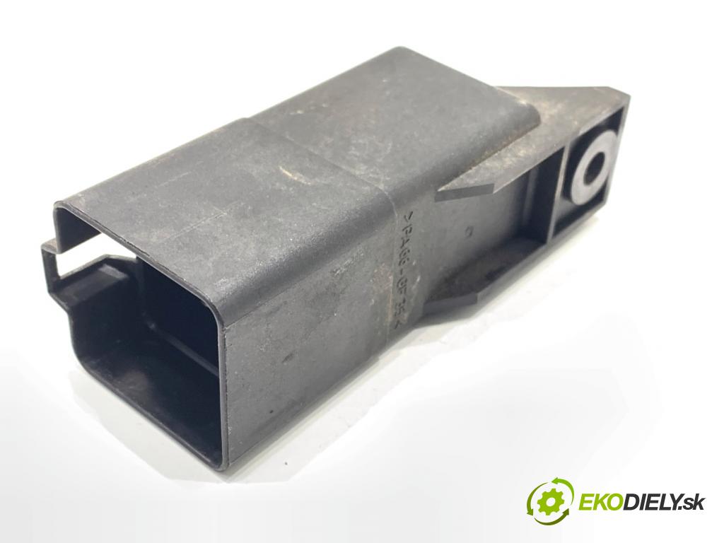 HONDA CR-V III SUV 2009 103 kW 2.2 i-CTDi 4WD (RE6) 2204 relé sviečok žhavenia 0281003044 (Relé)