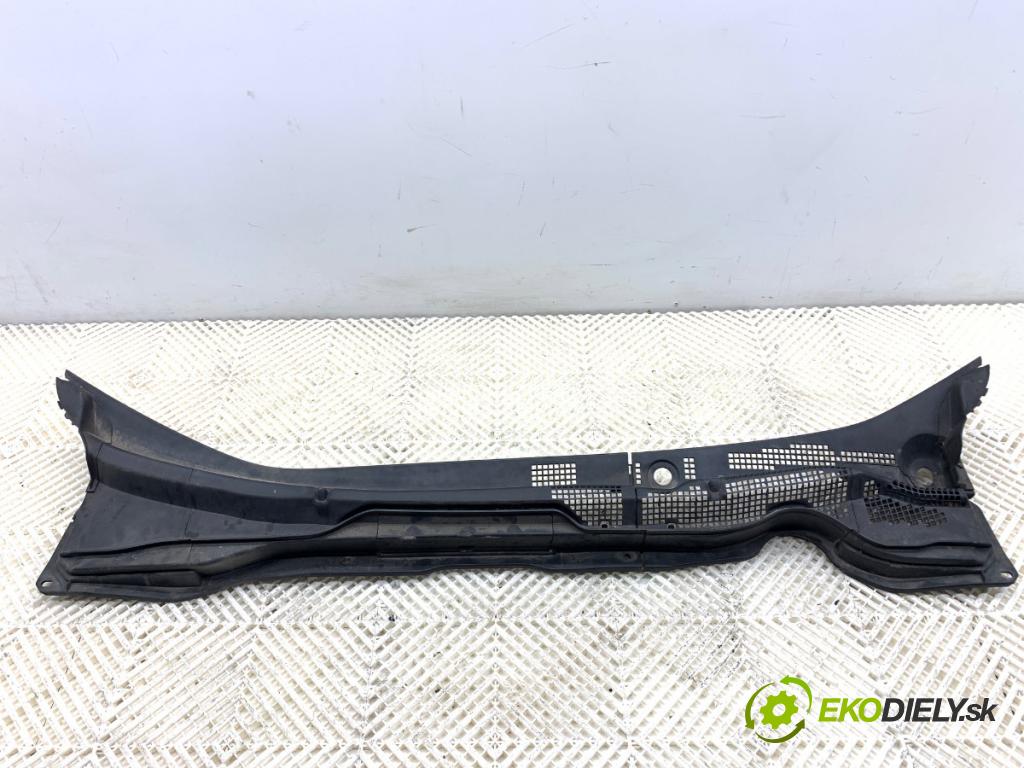 HONDA CR-V III SUV 2009 103 kW 2.2 i-CTDi 4WD (RE6) 2204 Torpédo, plast pod čelné okno  (Torpédo (plast pod čelným sklom))