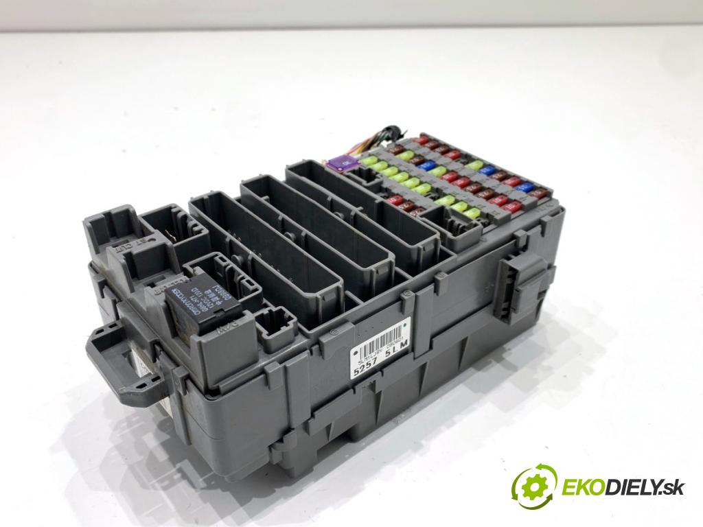 HONDA CR-V III SUV 2009 103 kW 2.2 i-CTDi 4WD (RE6) 2204 Modul BSI 52575LM (Poistková skrinka)