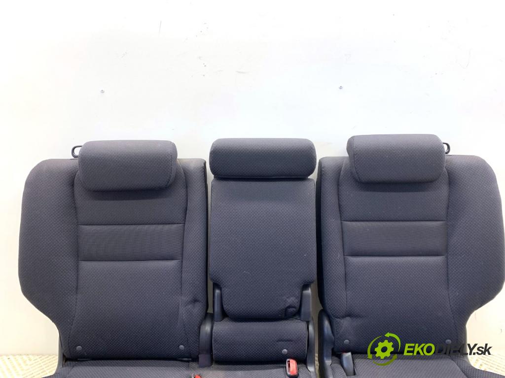 HONDA CR-V III SUV 2009 103 kW 2.2 i-CTDi 4WD (RE6) 2204 Sedadlo druhý rad
