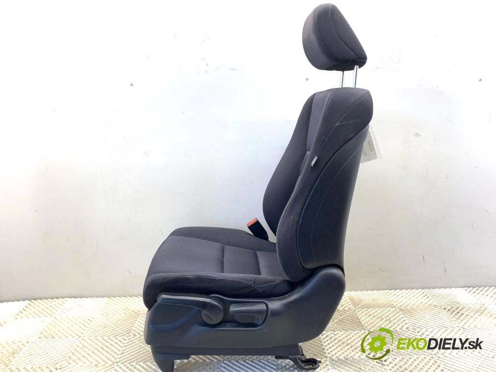 HONDA CR-V III SUV 2009 103 kW 2.2 i-CTDi 4WD (RE6) 2204 Sedadlo ľavy predný