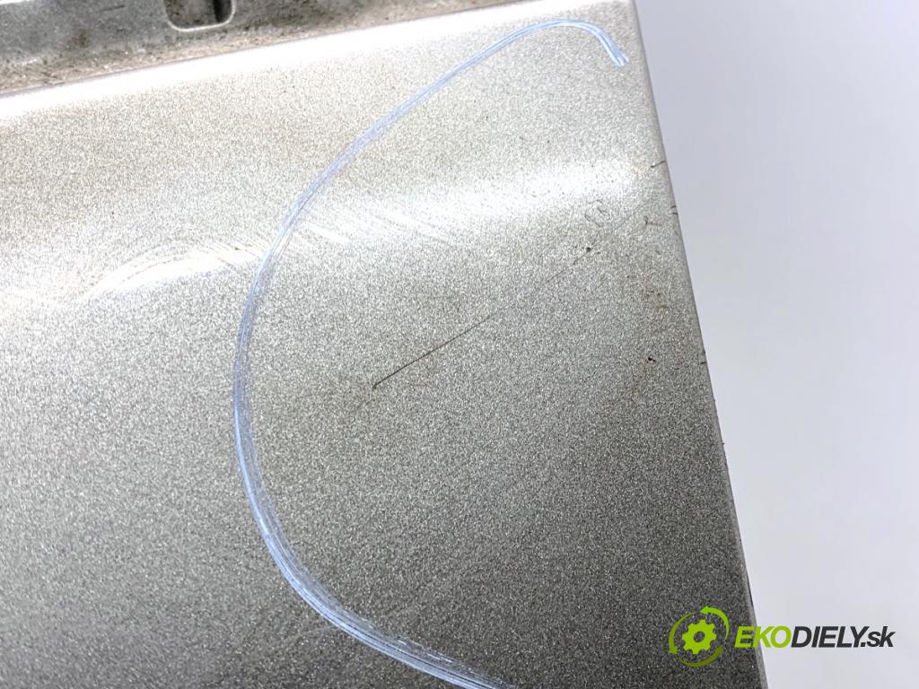 HONDA CR-V III SUV 2009 103 kW 2.2 i-CTDi 4WD (RE6) 2204 dveře levý přední část