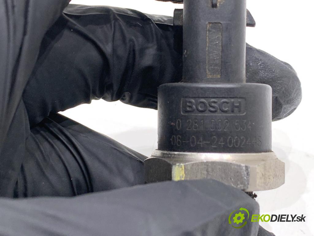 HONDA CR-V III SUV 2009 103 kW 2.2 i-CTDi 4WD (RE6) 2204 snímač tlaku paliva 0281002534 (Snímač)