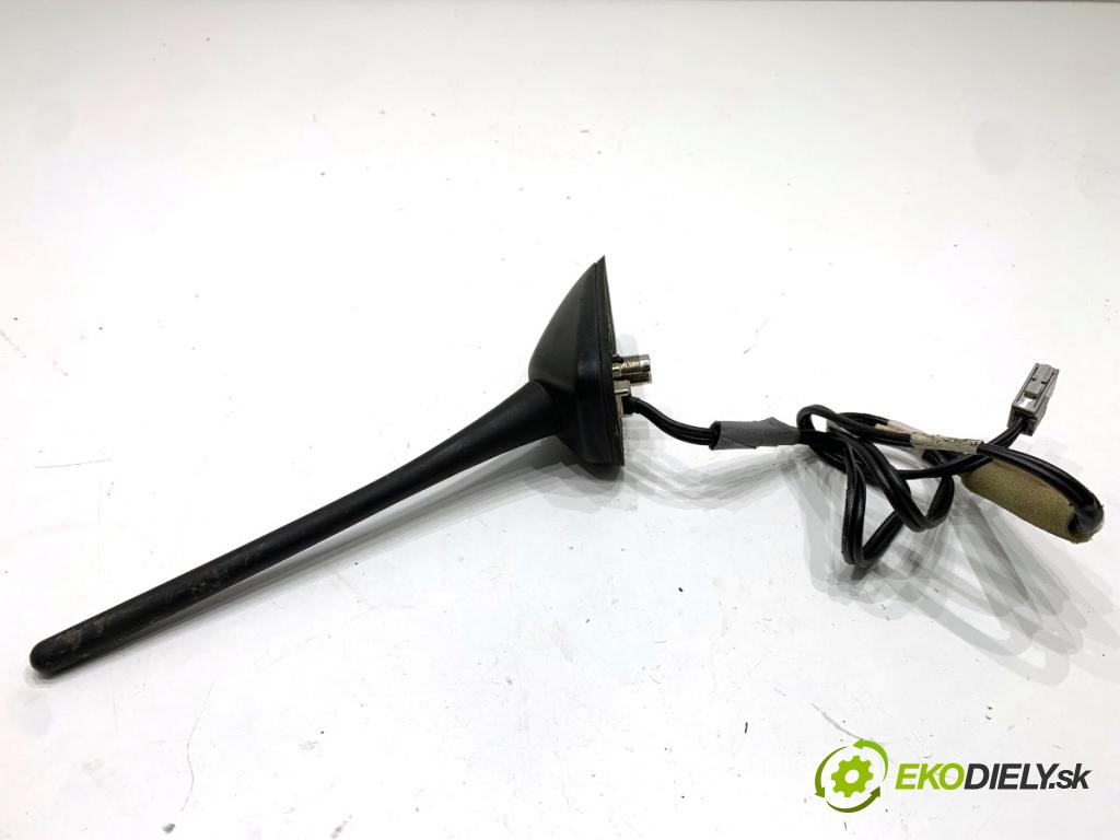 HONDA CR-V III SUV 2009 103 kW 2.2 i-CTDi 4WD (RE6) 2204 ANTENA 