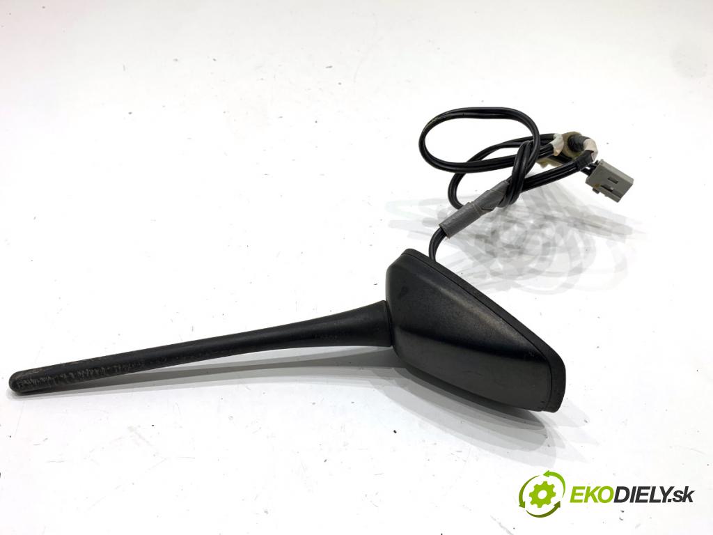 HONDA CR-V III SUV 2009 103 kW 2.2 i-CTDi 4WD (RE6) 2204 ANTENA