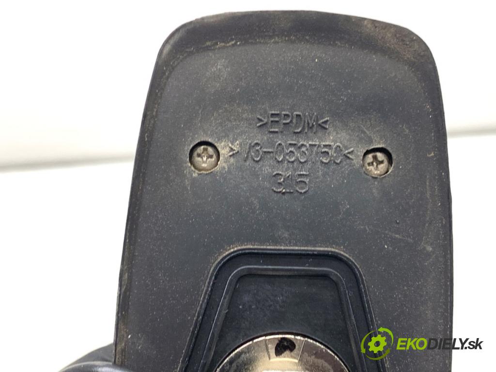 HONDA CR-V III SUV 2009 103 kW 2.2 i-CTDi 4WD (RE6) 2204 ANTENA