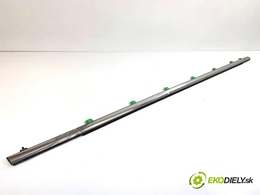 HONDA CR-V III SUV 2009 103 kW 2.2 i-CTDi 4WD (RE6) 2204 lišta Sbírání: přední část pravý 