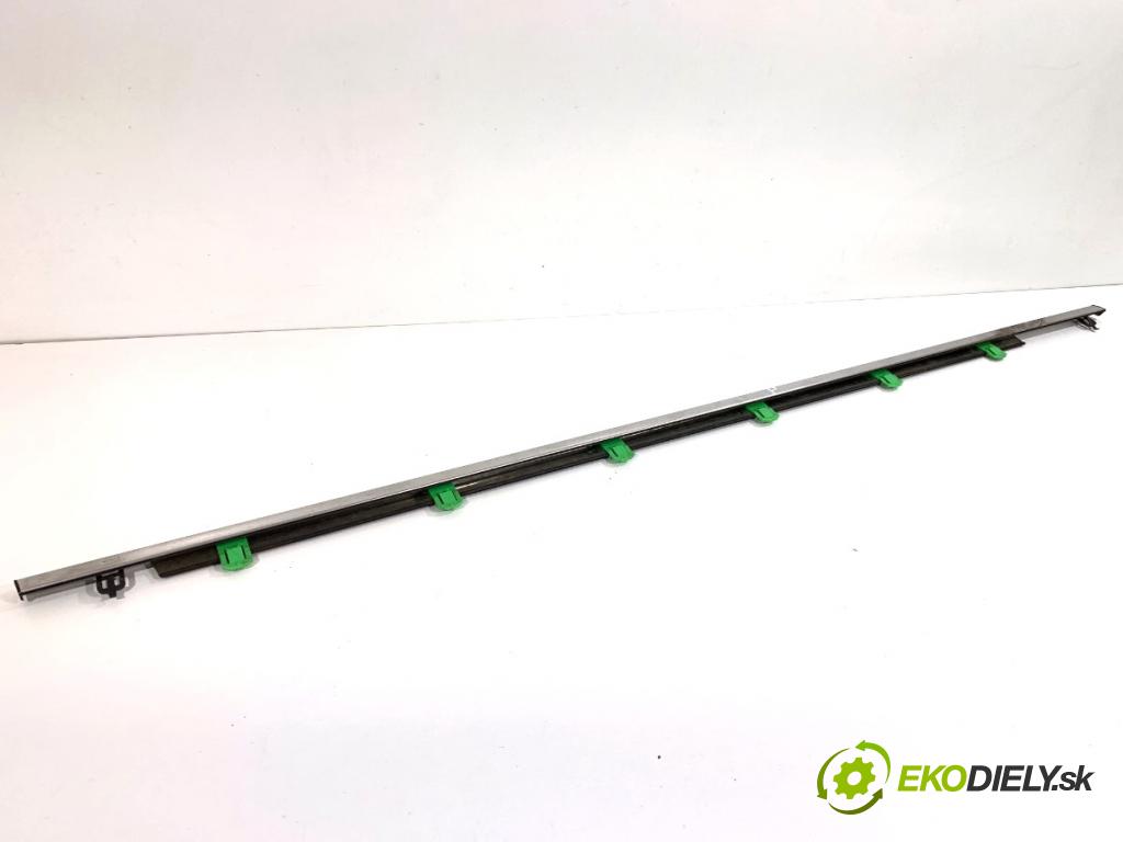 HONDA CR-V III SUV 2009 103 kW 2.2 i-CTDi 4WD (RE6) 2204 lišta Sbírání: přední část pravý