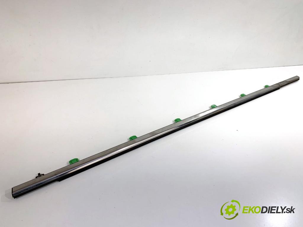 HONDA CR-V III SUV 2009 103 kW 2.2 i-CTDi 4WD (RE6) 2204 lišta Sbírání: přední část levý 