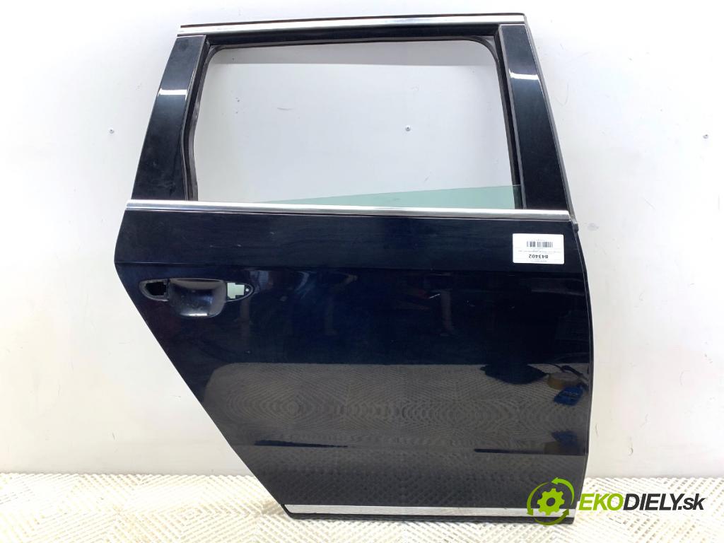 VW PASSAT B7 Kombi 2012 100 kW 2.0 TDI 1968 dveře pravý zadní část LC9X