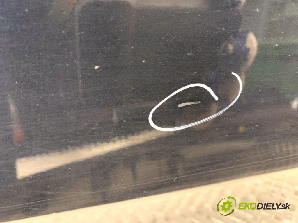 VW PASSAT B7 Kombi 2012 100 kW 2.0 TDI 1968 dveře pravý zadní část LC9X