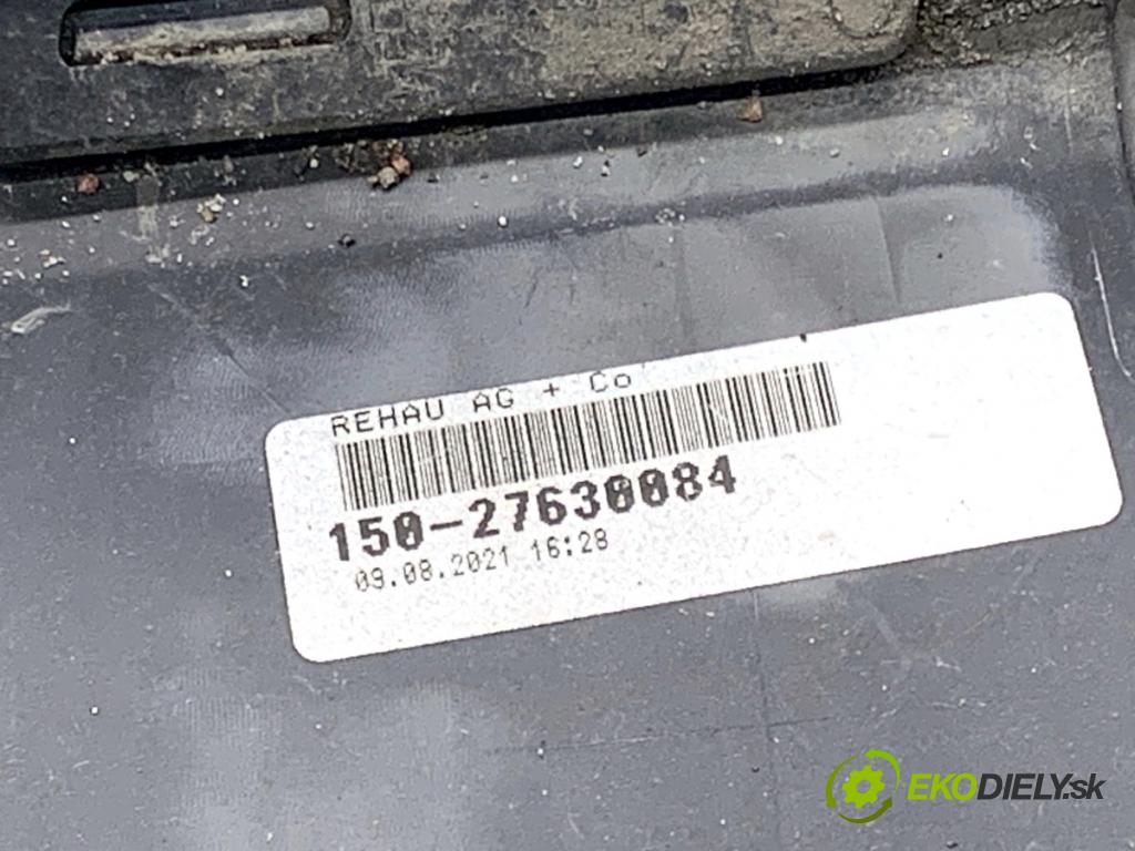 MERCEDES-BENZ W218 Kombi 2016 190 kW CLS 350 d 4-matic (218.994) 2987 nárazník zadní část 890 (Klika dveří ostatní)