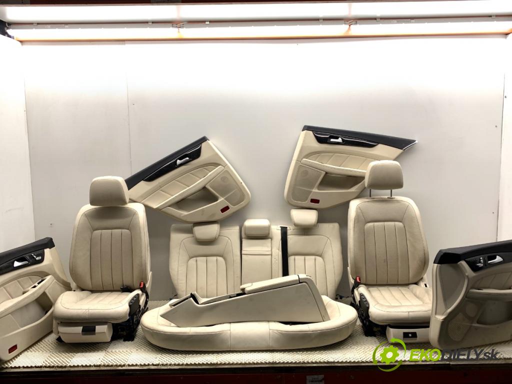 MERCEDES-BENZ W218 Kombi 2016 190 kW CLS 350 d 4-matic (218.994) 2987 sedadla sedačky sedadlo boční Tunel 