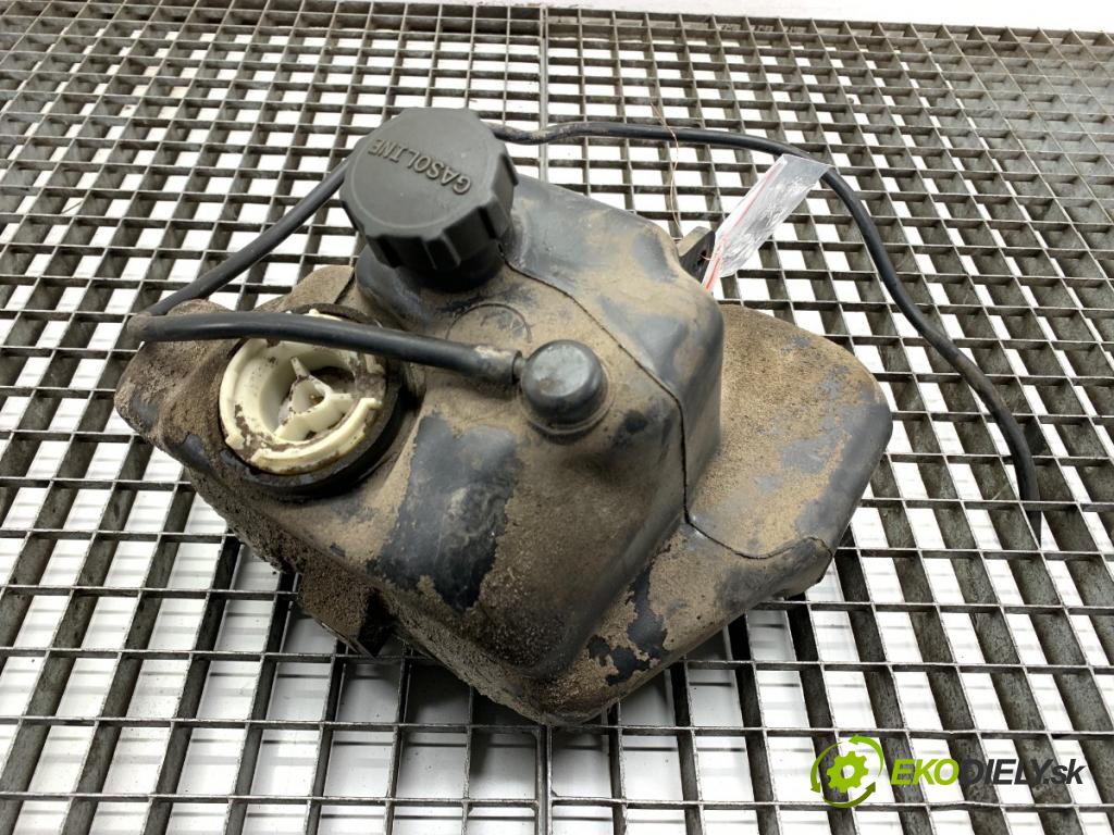 PIAGGIO TYPHOON  2002 4 kW Typhoon 50 49 nádržka paliva NÁDRŽ: