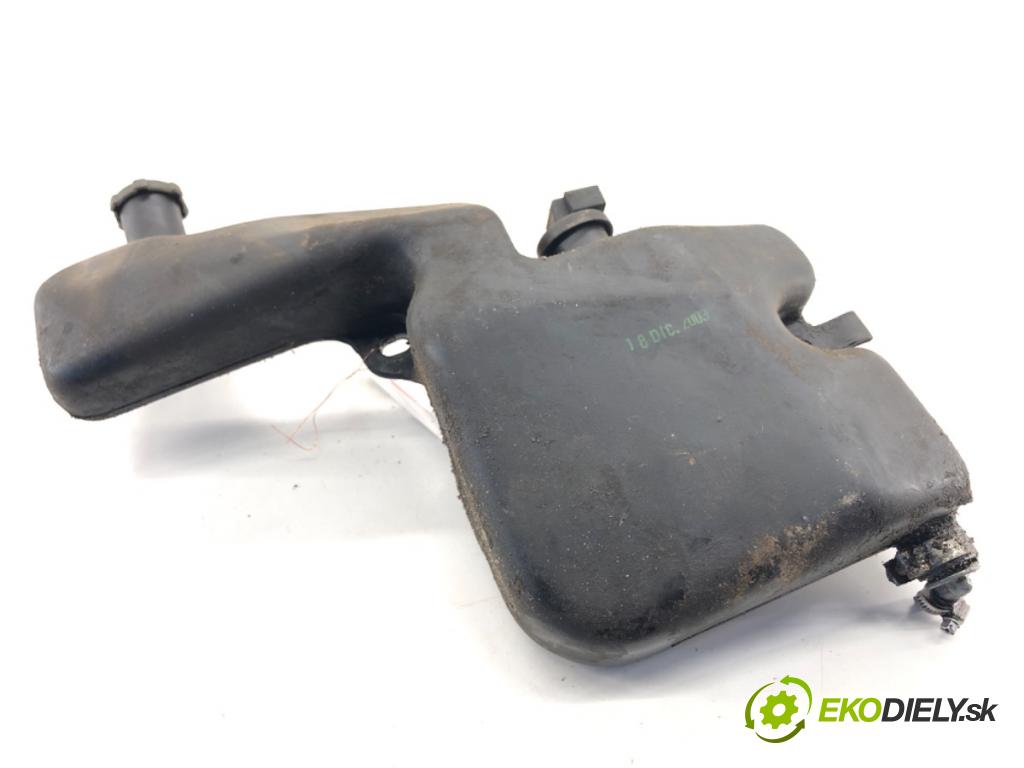 PIAGGIO TYPHOON 2002 4 kW Typhoon 50 49 nádržka oleje