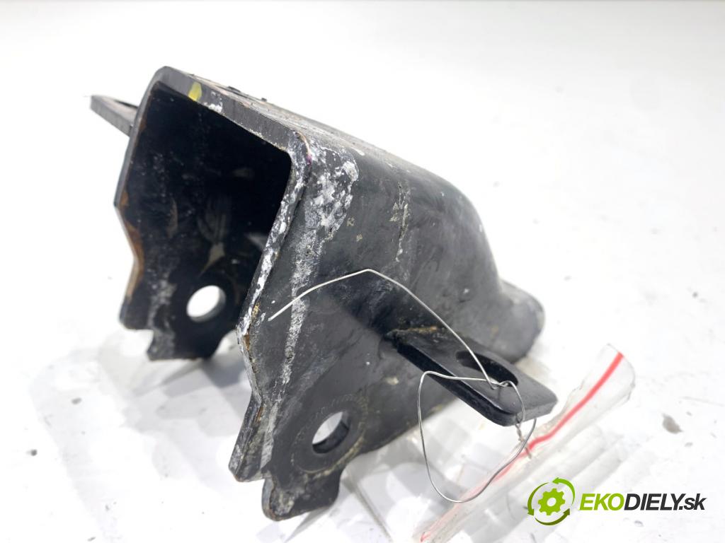 HYUNDAI TUCSON SUV 2015 130 kW 1.6 T-GDi 1591 Držiak prevodovky