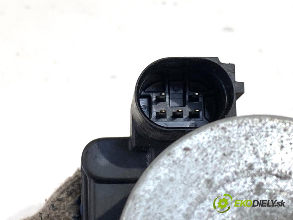 HYUNDAI TUCSON SUV 2015 130 kW 1.6 T-GDi 1591 Nastavovač TURBODUCHADLO: 39400-2B260