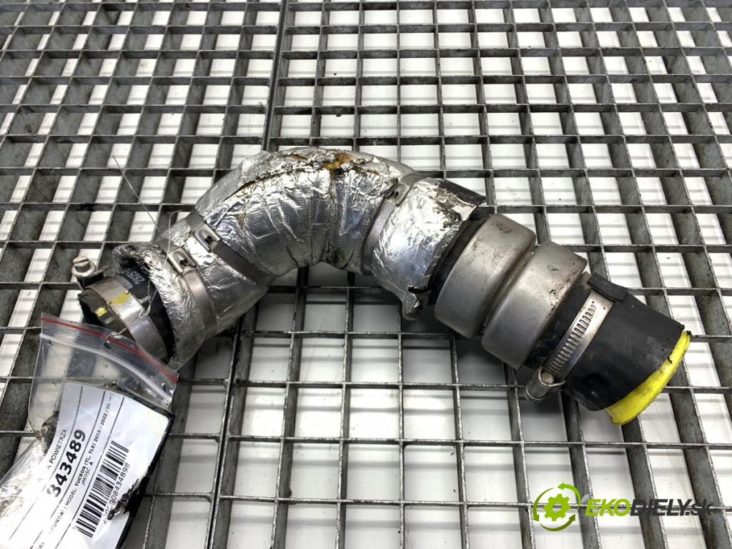 HYUNDAI TUCSON SUV 2015 130 kW 1.6 T-GDi 1591 Rúra vzduchu 28251-2B740