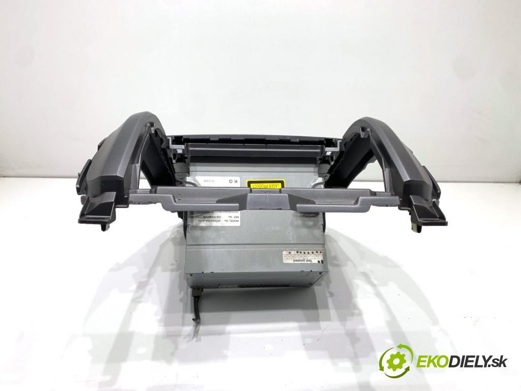 HONDA CR-V III SUV 2009 103 kW 2.2 i-CTDi 4WD (RE6) 2204 RADIO 39100-SWA-G102 (Audio zařízení)