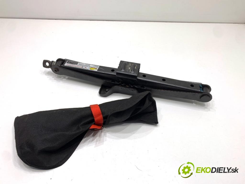 HONDA CR-V III SUV 2009 103 kW 2.2 i-CTDi 4WD (RE6) 2204 Súprava náradia 