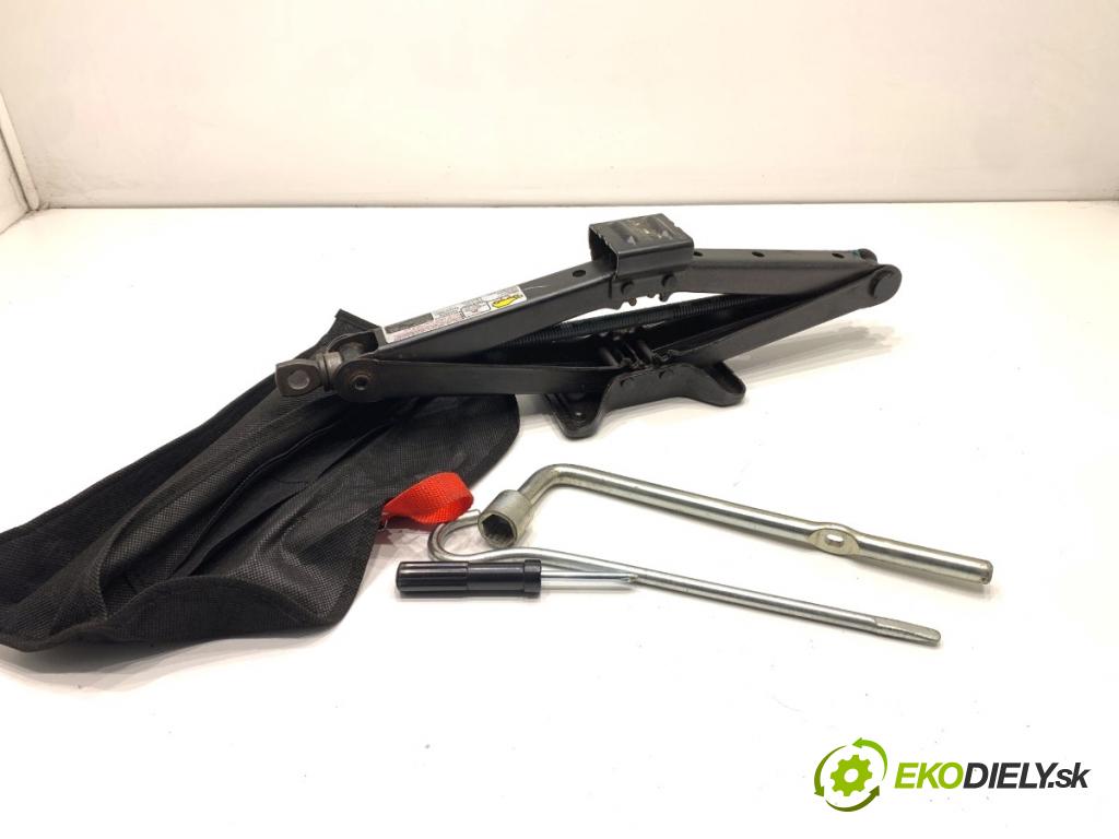 HONDA CR-V III SUV 2009 103 kW 2.2 i-CTDi 4WD (RE6) 2204 Súprava náradia