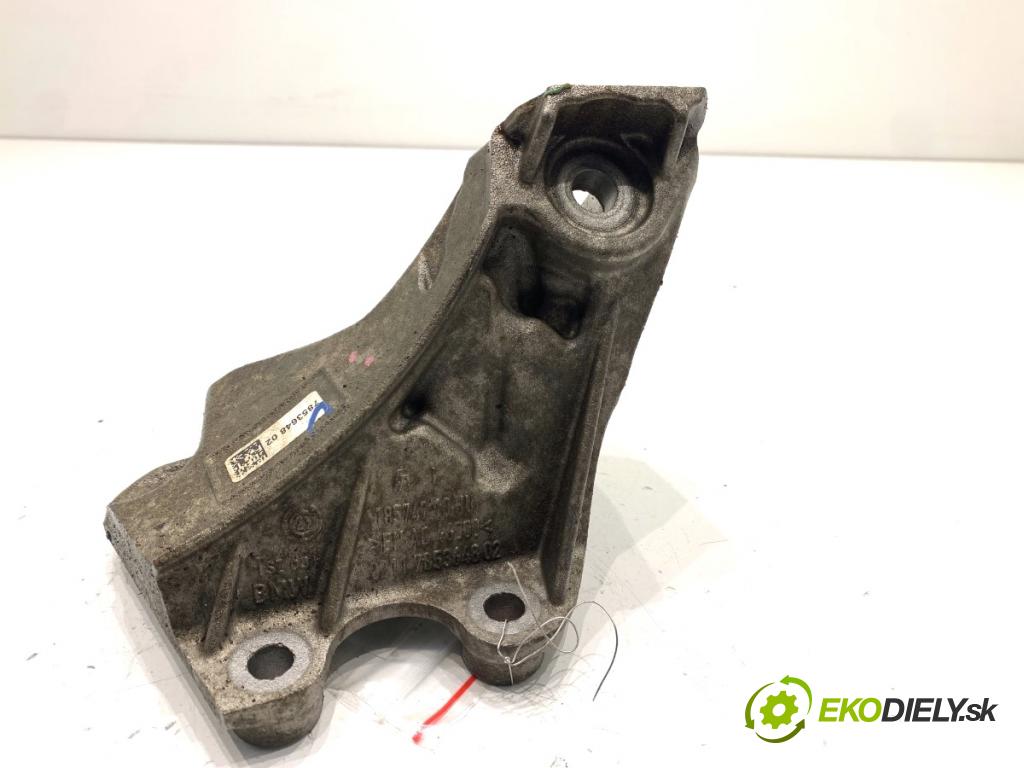 BMW G30 sedan 2021 460 kW M5 Competition 4395 Držiak Motor 7853648