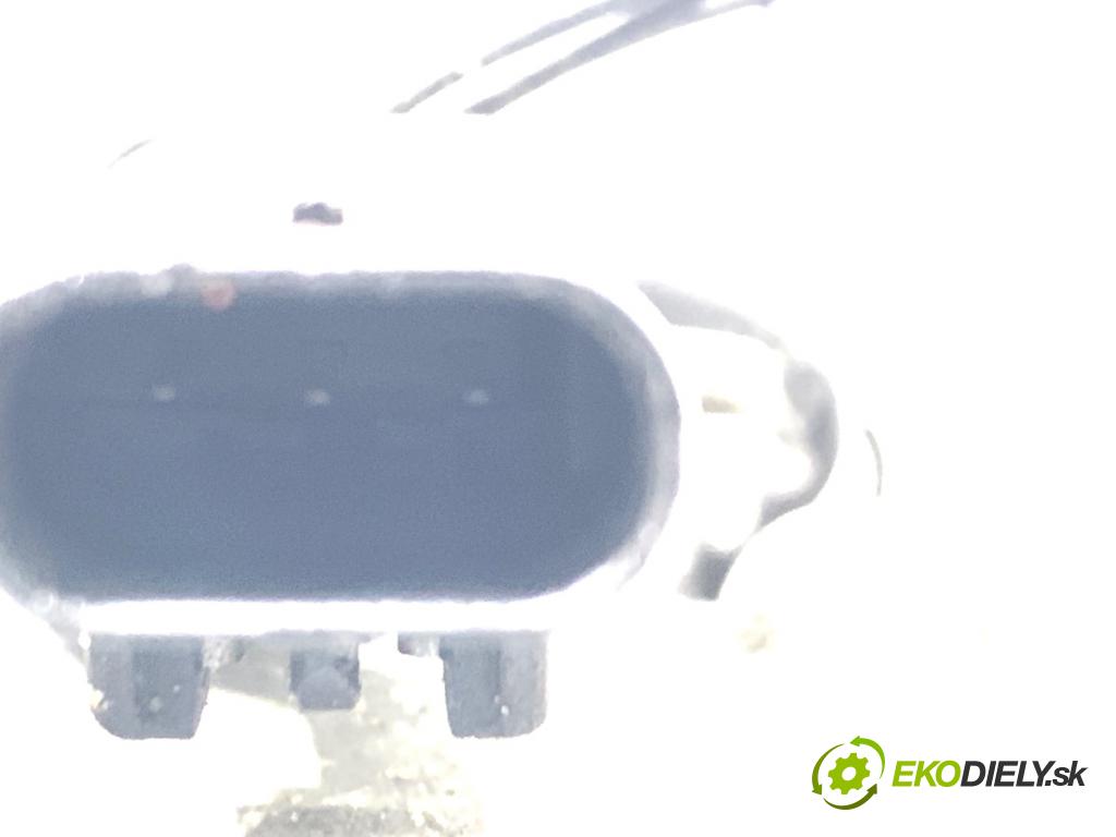 BMW G30 sedan 2021 460 kW M5 Competition 4395 kompresor klimatizace 5A112E1 (Kompresor klimatizace)