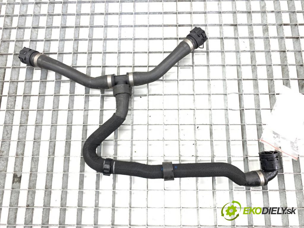 BMW G30 sedan 2021 460 kW M5 Competition 4395 Rúra vody 8747913