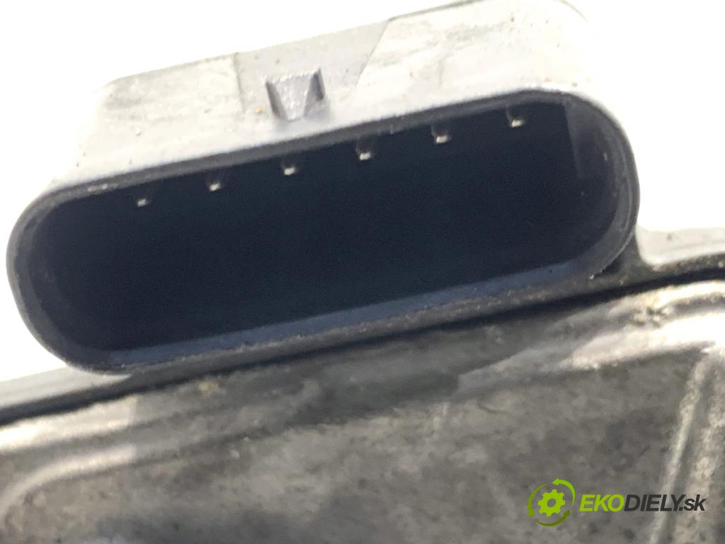 BMW G30 sedan 2021 460 kW M5 Competition 4395 škrtíci klapka 7619008 (Škrticí klapka)